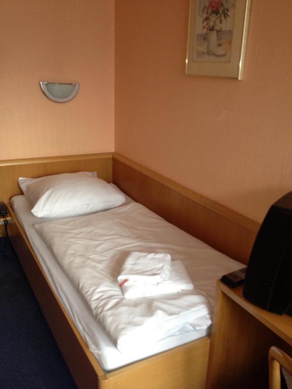 A1 Raststaette & Motel Hamburg-Stillhorn Hamburgo Quarto foto